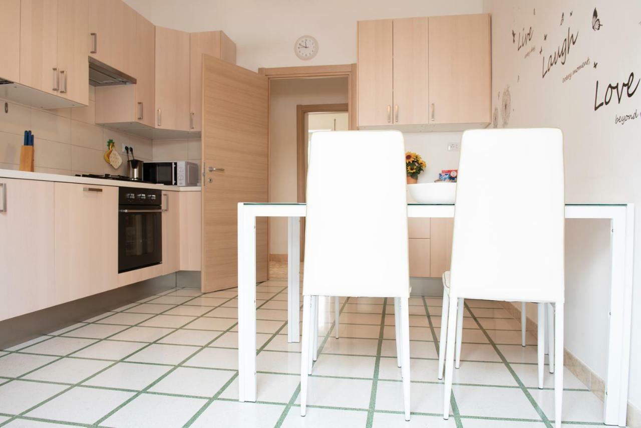 Michelangelo Apartment Civitavecchia Extérieur photo